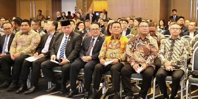 Batam Sampaikan Komitmen Investasi USD 10 Miliar pada Forum Bisnis di Singapura
