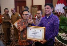 PT PLN Batam Raih Penghargaan Paritrana Award dari Pemerintah Provinsi Kepri PT PLN Batam Raih Penghargaan Paritrana Award dari Pemerintah Provinsi Kepri