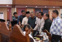 Paripurna DPRD Batam Setujui Perpanjang Pansus Ranperda Adminduk dan Pansus Ranperda Kota Layak Anak Paripurna DPRD Batam Perpanjang Pansus