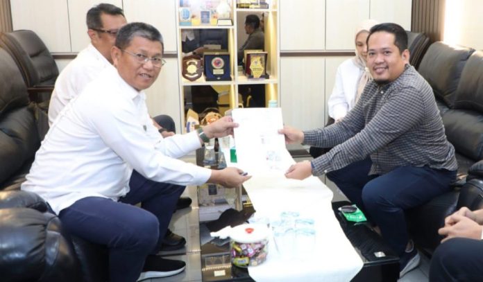 Pemko Batam Terima Akta Penyerahan Hak Lahan PSU Perumahan dari Pengembang