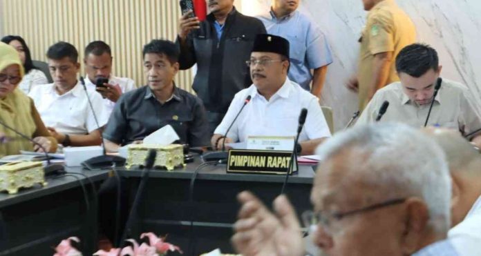 Pimpinan DPRD Batam Gelar RDPU Bahas Polemik Pembangunan Kantor Lurah Sukajadi