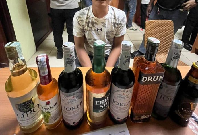 Polda Kepri Gencarkan Razia Miras Liar di Batam, Pelanggar Denda Rp 5 Juta 2 Polda Kepri Gencarkan Razia Miras Liar di Batam, Pelanggar Denda Rp 5 Juta