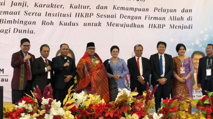 Transformasi HKBP Distrik XX Kepri, Kadis Kominfo Batam Transformasi HKBP Distrik XX Kepri, Kadis Kominfo Batam Sampaikan Pesan Amsakar-Li Claudia ke Jemaat