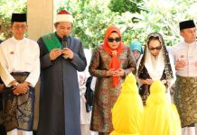 Amsakar-Li Claudia Ziarah Makam Zuriah Nong Isa, Awali Rangkaian HJB ke-196 Amsakar-Li Claudia Ziarah Makam Zuriah Nong Isa, Awali Rangkaian HJB ke-196