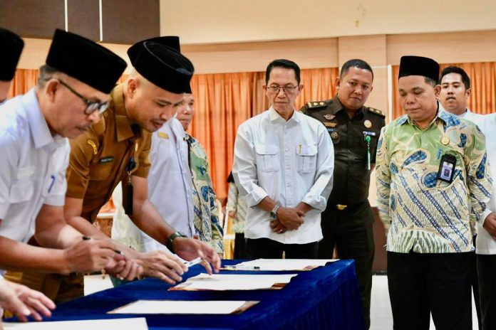 Amsakar Soroti Tren Perceraian di Batam, Penguatan Keluarga Jadi Fokus Utama 2 Amsakar Soroti Tren Perceraian di Batam, Penguatan Keluarga Jadi Fokus Utama 2
