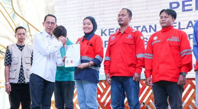 Amsakar Tutup Pelatihan SDM Berbasis Kompetensi 2025
