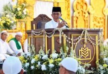 Amsakar dan Ribuan Jemaah Hadiri Haul Akbar ke-16 di Masjid Agung Raja Hamidah Amsakar dan Ribuan Jemaah Hadiri Haul Akbar ke-16 di Masjid Agung Raja Hamidah