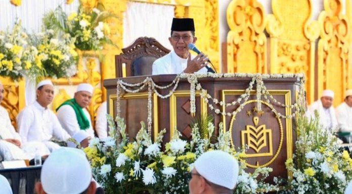 Amsakar dan Ribuan Jemaah Hadiri Haul Akbar ke-16 di Masjid Agung Raja Hamidah