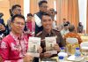 Bupati Anambas Hadiri Perjanjian Kerjasama dengan Kejati Kepri untuk Sanksi Pidana Kerja Sosial Bupati Anambas Hadiri Perjanjian Kerjasama dengan Kejati Kepri untuk Sanksi Pidana Kerja Sosial