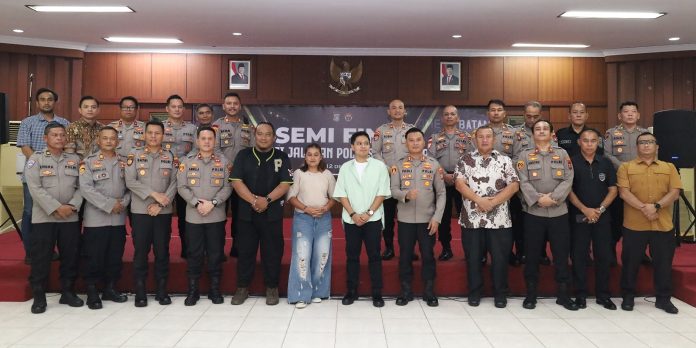 Polri untuk Masyarakat: Polresta Barelang Gelar Semi Final Bhayangkara Festival Musisi Jalanan di Aula Anindhita Polri untuk Masyarakat: Polresta Barelang Gelar Semi Final Bhayangkara Festival Musisi Jalanan di Aula Anindhita