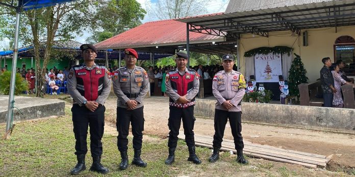 Polres Bintan Sebar 108 Personel di Setiap Sudut Gereja, Pastikan Natal Berlangsung Aman Polres Bintan Sebar 108 Personel di Setiap Sudut Gereja, Pastikan Natal Berlangsung Aman