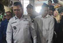 Pastikan Stok Aman Jelang Nataru, Bupati Aneng Tinjau Harga Sembako di Pasar Tarempa Pastikan Stok Aman Jelang Nataru, Bupati Aneng Tinjau Harga Sembako di Pasar Tarempa