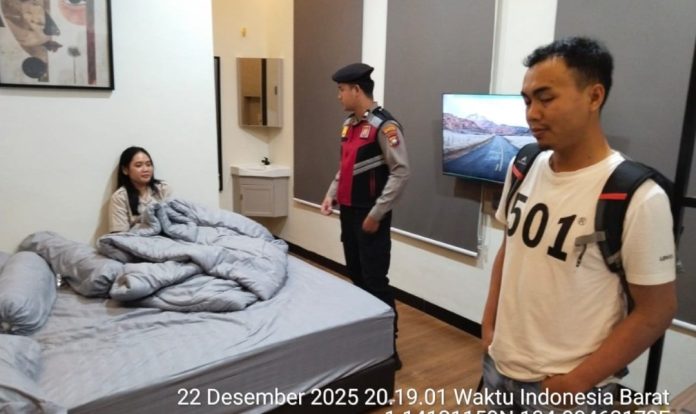 Quick Respon Call Center 110 Polresta Barelang Tangani Aduan Masyarakat di Lubuk Baja Quick Respon Call Center 110 Polresta Barelang Tangani Aduan Masyarakat di Lubuk Baja