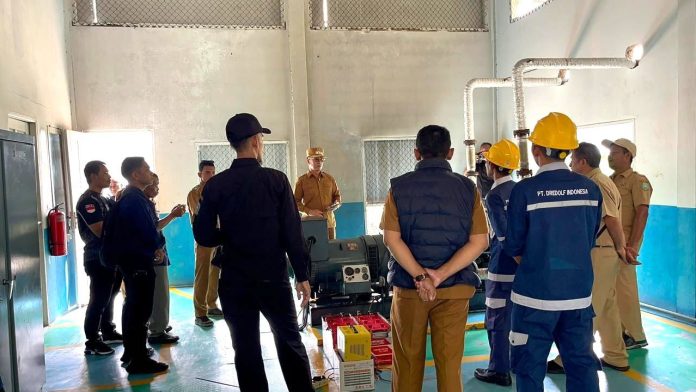 Tanggapi Keluhan Warga, Bupati Aneng Kunjungi Desa Bayat Siantan Utara 1 Tanggapi Keluhan Warga, Bupati Aneng Kunjungi Desa Bayat Siantan Utara