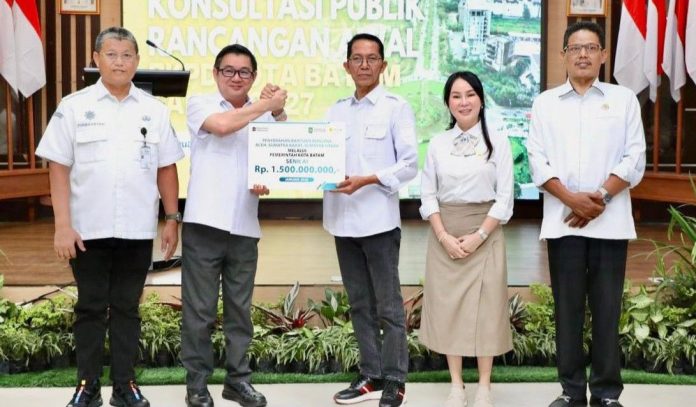 Amsakar-Li Claudia Apresiasi PLN Batam Partisipasi Bantu Korban Bencana di Sumatra