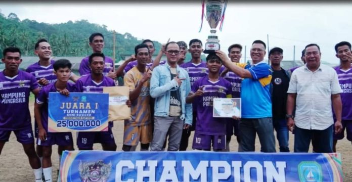 Bupati Anambas Secara Resmi Tutup Turnamen Mini Soccer Pesisir Timur Cup 2025 Bupati Anambas Secara Resmi Tutup Turnamen Mini Soccer Pesisir Timur Cup 2025