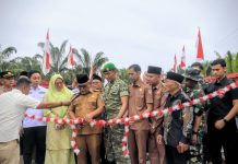 Bupati Yulianto Bersama Anggota DPRD Pasbar Resmikan Jembatan Bailey di Nagari Koto Gadang Bupati Yulianto Didampingi Anggota DPRD Pasbar Resmikan Jembatan Bailey di Nagari Koto Gadang Senin (19/1)