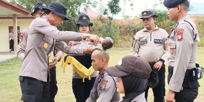 Polda Kepri Gelar Upacara Tradisi Pembaretan Bintara Remaja Gelombang III/2025