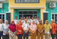 Angin Utara Halangi Aktifitas Nelayan Desa Pengudang, Imigrasi Tanjunguban Hadir Berbagi Sembako Angin Utara Halangi Aktifitas Nelayan Desa Pengudang, Imigrasi Tanjunguban Hadir Berbagi Sembako