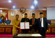 DPRD dan Pemkab Karimun Resmi Mengesahkan Perda Kabupaten Layak Anak DPRD bersama Pemerintah Kabupaten Karimun