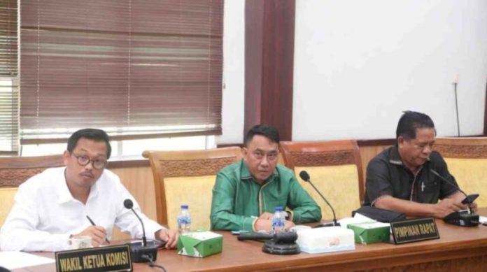 Komisi I DPRD Batam Tegaskan akan Kawal Legalitas Lahan di Griya Sagulung Permai Komisi I DPRD Batam Tegaskan akan Kawal Legalitas Lahan di Griya Sagulung Permai