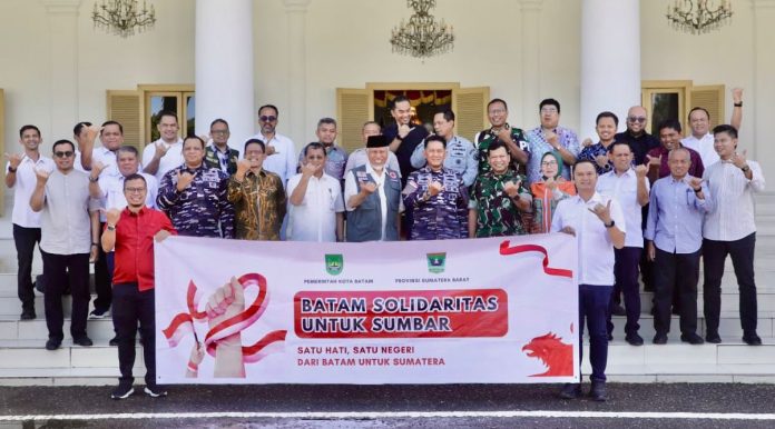 Pemko Batam Salurkan Bantuan Rp4,5 Miliar Lebih untuk Korban Bencana Sumbar Pemko Batam Salurkan Bantuan Rp4,5 Miliar Lebih untuk Korban Bencana Sumbar