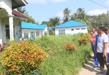 Bupati Anambas Tinjau Bangunan Rusak di Desa Air Biru Jemaja Bupati Anambas Tinjau Bangunan Rusak di Desa Air Biru Jemaja