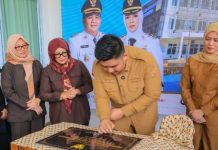 Bupati Roby Resmikan Gedung Poliklinik Rawat Jalan, Laboratorium Mikrobiologi, dan Instalasi Farmasi RSUD Bintan Bupati Roby Resmikan Gedung Poliklinik Rawat Jalan, Laboratorium Mikrobiologi, dan Instalasi Farmasi RSUD Bintan