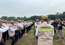 Menteri Haji Resmi Kukuhkan Ketua PWI Kepri bersama 1.622 Petugas Haji 2026 Menteri Haji Resmi Kukuhkan