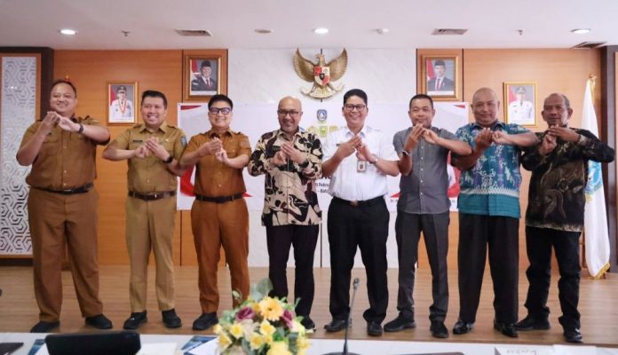 Pemprov Dorong Kolaborasi Digital Terintegrasi pada Rakor Diskominfo se-Kepri Pemprov Dorong Kolaborasi Digital Terintegrasi pada Rakor Diskominfo se-Kepri