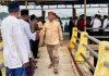 Safari Ramadan di Bulang, Sekda Firmansyah Paparkan Program UMKM dan Serahkan Bantuan Masjid Safari Ramadan di Masjid Nurul Taqwa, Pulau Panjang Barat Setokok