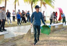 Wali Kota Batam Pimpin Gerakan Indonesia ASRI di Pantai Ocarina Wali Kota Batam Pimpin Aksi Gotong Royong Gerakan Indonesia ASRI di Pantai Ocarina