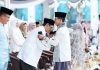 Amsakar dan Li Claudia Gelar Buka Puasa dan Santuni 1.200 Anak Yatim di Masjid Agung Batam Amsakar dan Li Claudia Gelar Buka Puasa dan Santuni 1.200 Anak Yatim di Masjid Agung Batam