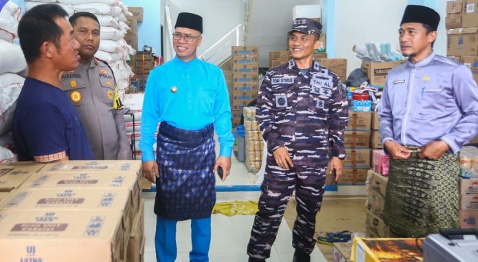 Bupati Anambas Aneng Pantau Harga dan Stok Sembako di Pasar Tarempa Jelang Idulfitri