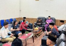Bupati dan Wakil Bupati Lingga Hadiri Exit Meeting TA 2025 Bersama BPK Kepri Bupati dan Wakil Bupati Lingga Hadiri Exit Meeting TA 2025 Bersama BPK Kepri Bupati dan Wakil Bupati Lingga Hadiri Exit Meeting TA 2025 Bersama BPK Kepri