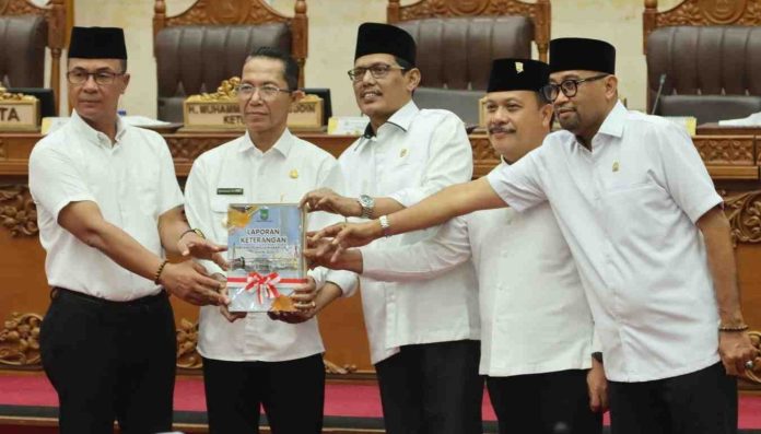 DPRD Batam Sepakat Bentuk Pansus LKPJ 2025 dengan Ketua Ahmad Surya dan Djoko Mulyono DPRD Batam Sepakat Bentuk Pansus LKPJ 2025 dengan Ketua Ahmad Surya dan Djoko Mulyono