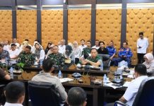 Krisis Air Bersih di Bintan, Bupati Roby Kerahkan OPD Salurkan Bantuan Krisis Air Bersih di Bintan, Bupati Roby Kerahkan OPD Salurkan Bantuan