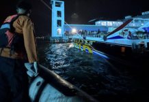 Penumpang SB Karunia Jaya Jatuh ke Laut, Tim SAR Karimun Lakukan Pencarian