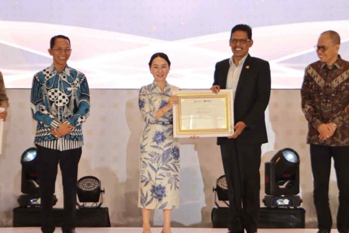 Ketua DPRD Batam Raih Penghargaan Kolaborasi