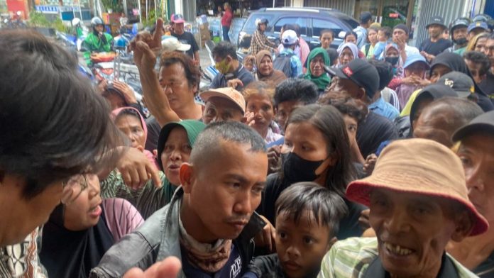Media Salurkan 50 Paket Sembako Ramadan Hasil Donasi Hamba Allah ke Warga di Pos Polisi Nagoya