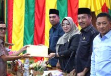 Paripurna DPRD Lingga Bahas LKPJ 2025 dan Ranperda Ormas, Perkuat Sinergi Pembangunan Daerah Paripurna DPRD Lingga Bahas LKPJ 2025 dan Ranperda Ormas, Perkuat Sinergi Pembangunan Daerah