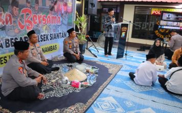 Polres Anambas dan Polsek Siantan Santuni Anak Yatim dan Gelar Buka Puasa Bersama Polres Anambas dan Polsek Siantan Santuni Anak Yatim dan Gelar Buka Puasa Bersama