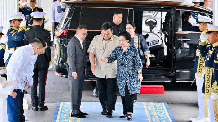 Presiden Prabowo Subianto menerima kunjungan Megawati Soekarnoputri Presiden Prabowo Subianto menerima kunjungan Megawati Soekarnoputri
