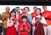 Semarak Festival Cap Go Meh, Li Claudia Apresisasi Penampilan Anak-anak Semarak Festival Cap Go Meh, Li Claudia Apresisasi Penampilan Anak-anak