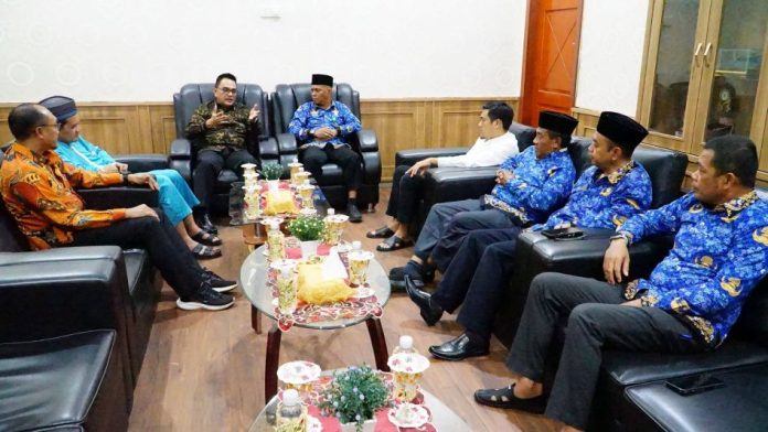 BPS Kepri dan Pemkab Lingga Perkuat Kolaborasi Sukseskan Sensus Ekonomi 2026 BPS Kepri dan Pemkab Lingga Perkuat Kolaborasi Sukseskan Sensus Ekonomi 2026