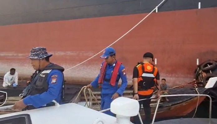 Basarnas selamatkan nelayan karimun