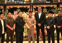 DPRD Riau dan Pemprov Sahkan Perda Penyelenggaraan Perhubungan DPRD Riau dan Pemprov Sahkan Perda Penyelenggaraan Perhubungan