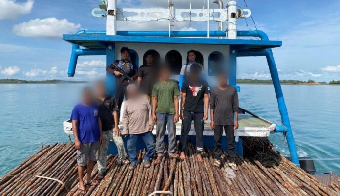 Ditpolairud Polda Kepri di perairan Pulau Panjang