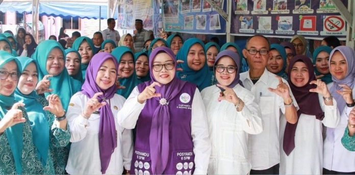 Hari Posyandu Nasional 2026, Ketua PKK Batam Erlita Kenalkan Peran Enam SPM