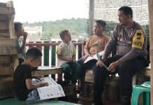 Literasi Pesisir, Bhabinkamtibmas Tanjung Unggat Bangun Ketahanan Sosial Anak Sejak Dini